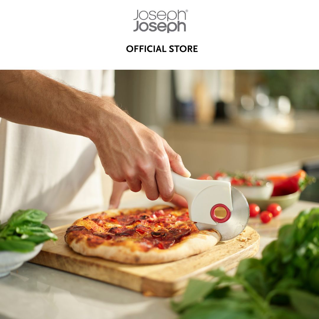 Joseph Joseph  Ringo™ Easy-clean Red Pizza Cutter JJ0130