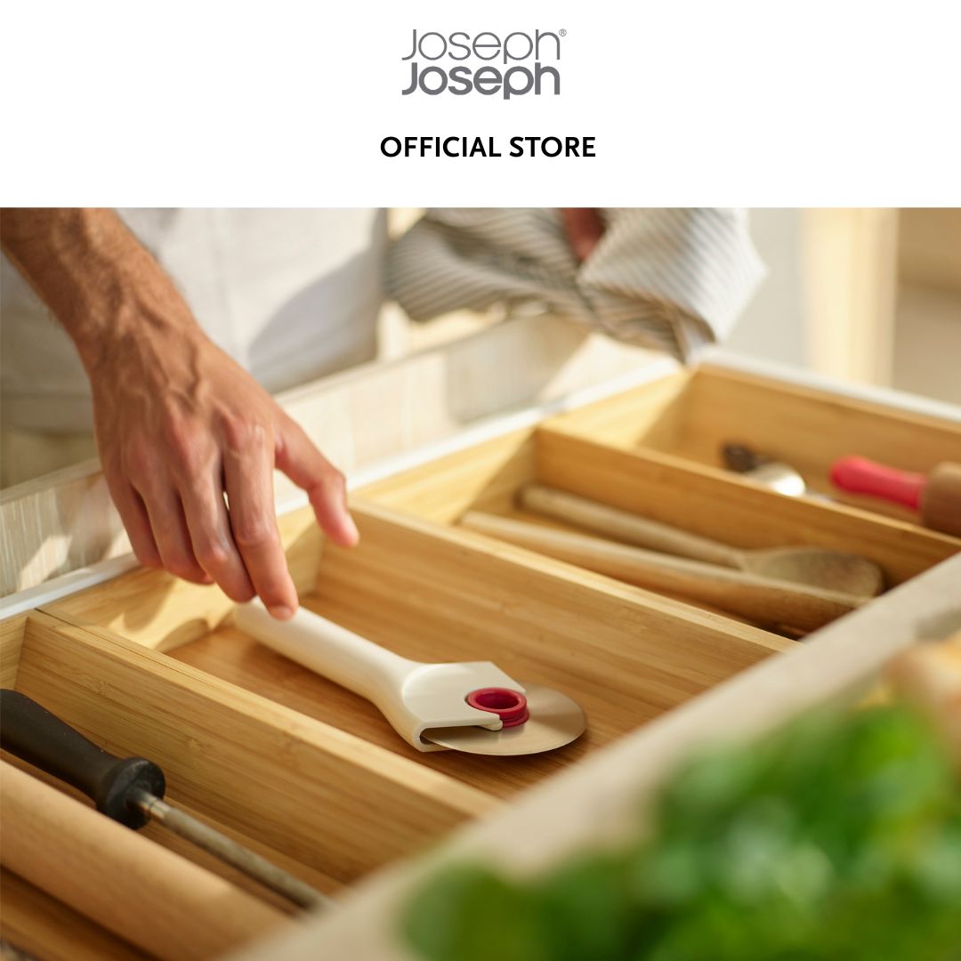 Joseph Joseph  Ringo™ Easy-clean Red Pizza Cutter JJ0130