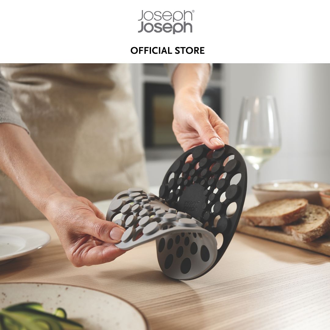 Joseph Joseph Spot-On™ Set of 2 Grey Silicone Trivets JJ0100